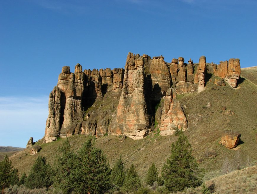 Clarno Palisades, Clarno Unit of John Day Fossil Beds National Monument